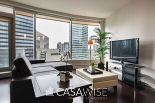 10152-1104 104 St NW in Edmonton, AB - Building Photo