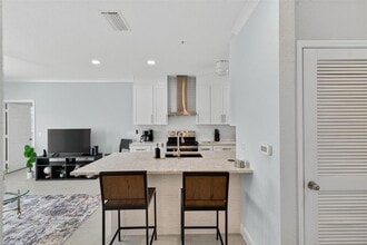 210 3rd St W in Bradenton, FL - Building Photo - Building Photo