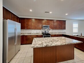 16974 W Hilton Ave in Goodyear, AZ - Building Photo - Building Photo