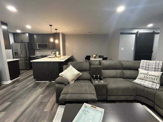 property at 220 Jennifer Ct