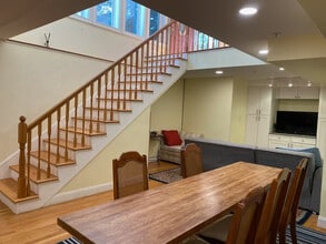 74 Georgia St, Unit 2 in Boston, MA - Foto de edificio - Building Photo