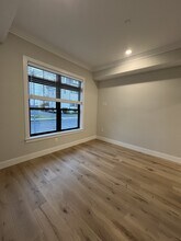 157 Everett St, Unit 101 in Boston, MA - Building Photo - Building Photo