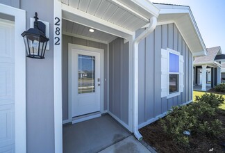 282 Boggy Creek Way in Callaway, FL - Building Photo - Building Photo