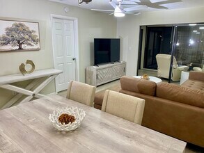 4607 Longwater Chase in Sarasota, FL - Building Photo - Building Photo