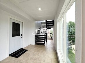 25 Harbour Dr in Houston, TX - Building Photo - Building Photo