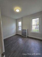 136 Hawthorne Ave in Yonkers, NY - Building Photo - Building Photo