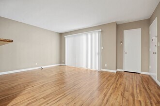 1234 Wellesley Ave in Los Angeles, CA - Foto de edificio - Building Photo