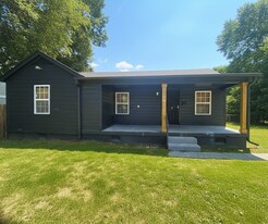 1850 Davis Cir in Memphis, TN - Building Photo