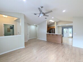 5760 Jade Moon Cir in Milton, FL - Building Photo - Building Photo