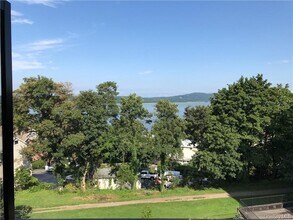 255 Broadway in Dobbs Ferry, NY - Building Photo - Building Photo