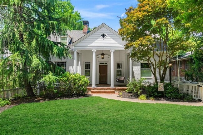 property at 582 Lakeshore Dr NE