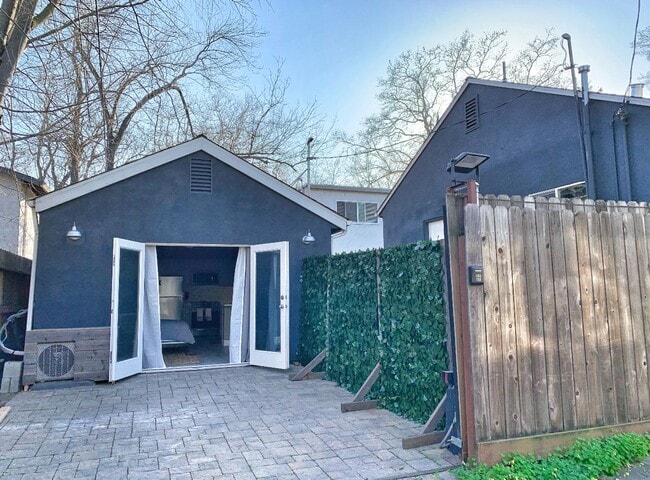property at 2704 Chinatown Alley