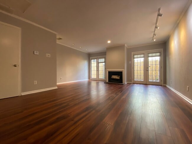 4409 Travis St, Unit L in Dallas, TX - Building Photo - Building Photo