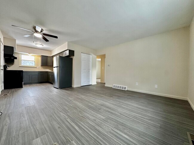 61 /63 Maplecrest Dr in Howell, MI - Building Photo - Building Photo