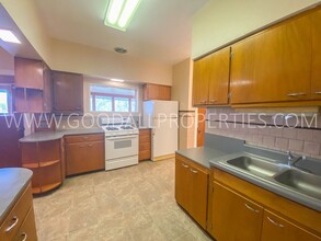 202 S 11th St in Adel, IA - Building Photo - Building Photo
