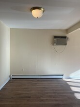 571 Avenue A in Bayonne, NJ - Building Photo - Building Photo