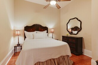 531 Bienville St, Unit French Quarter Digs in New Orleans, LA - Building Photo - Building Photo