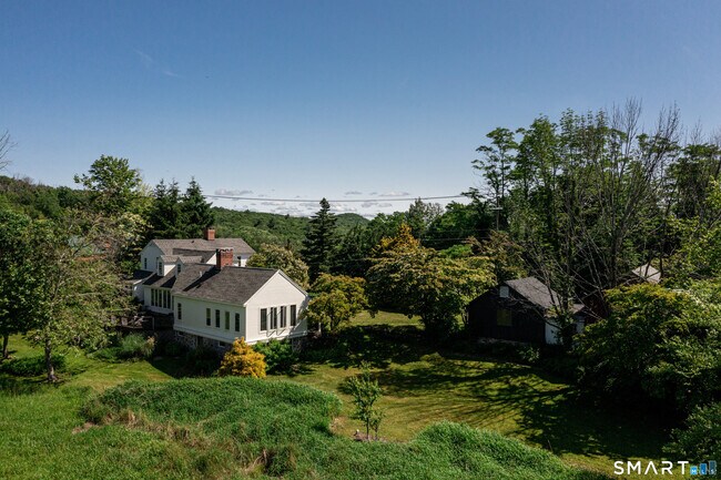 255 Smith Hill Rd in Colebrook, CT - Building Photo - Building Photo