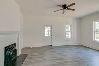 143 Emory St-Unit -A in Clarksville, TN - Building Photo - Building Photo