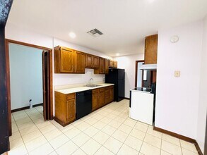 1104 N Bengal Rd in Metairie, LA - Building Photo - Building Photo