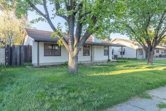 1749 Christina Ave in Stockton, CA - Building Photo - Building Photo