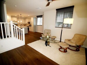 1102 Tiburon Way in San Luis Obispo, CA - Building Photo - Building Photo
