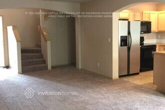 7313 178th St E in Puyallup, WA - Foto de edificio - Building Photo