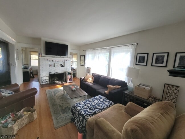 66 Watchung Ave in Montclair, NJ - Building Photo - Building Photo