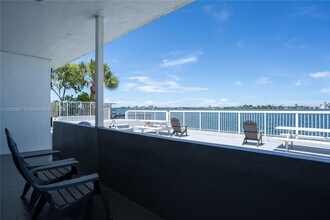 7931 East Dr in North Bay Village, FL - Building Photo - Building Photo