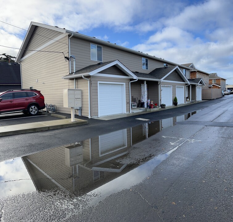 781 Avenue F in Seaside, OR - Building Photo