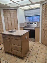 305 Centennial Blvd in Richardson, TX - Foto de edificio - Building Photo