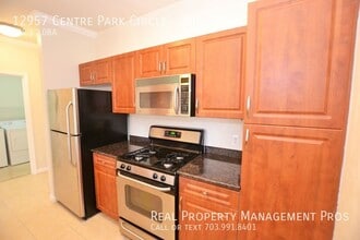 12957 Centre Park Cir in Herndon, VA - Building Photo - Building Photo