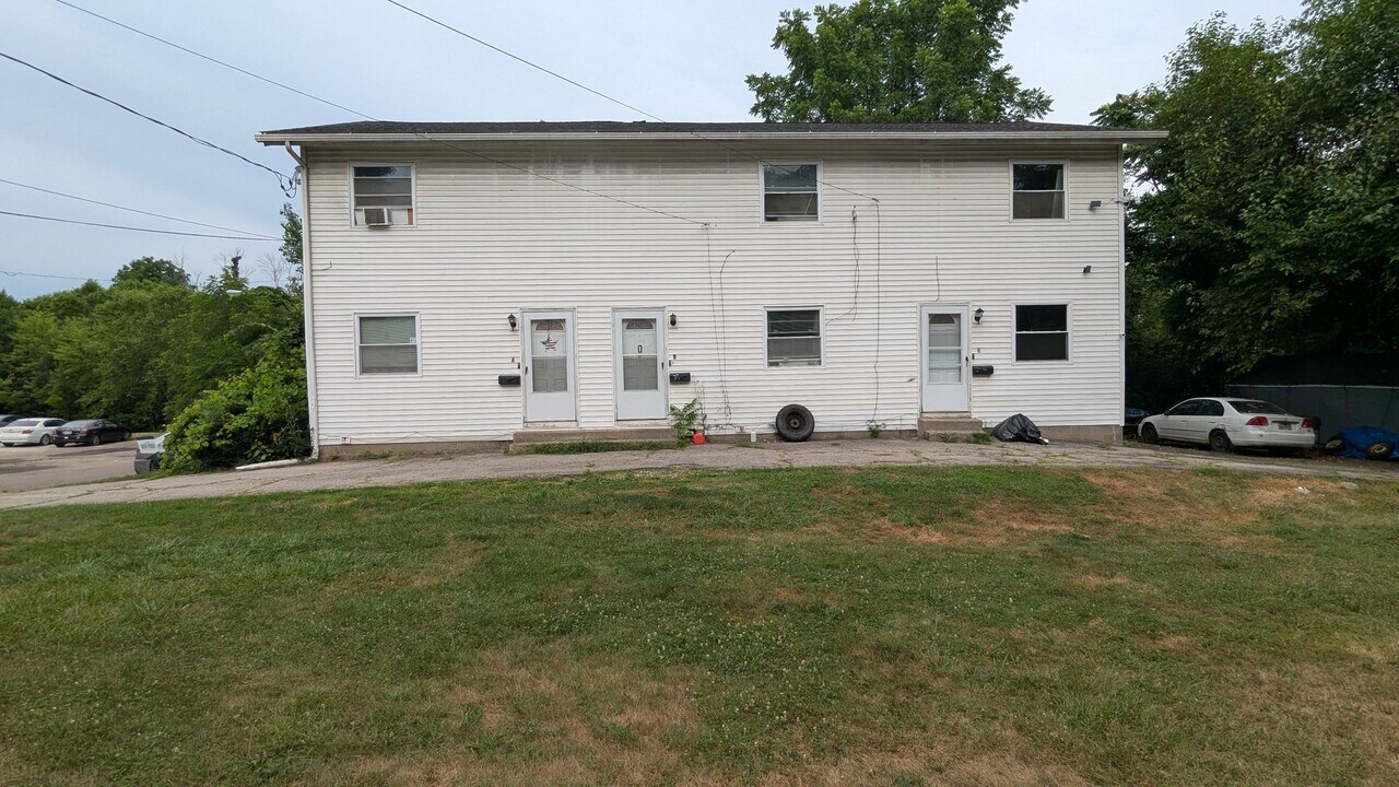 1493 Hobart Ave in Akron, OH - Building Photo
