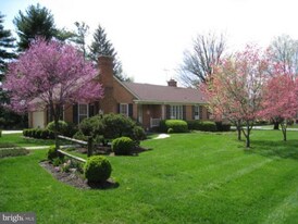 11132 Luxmanor Rd in Rockville, MD - Building Photo