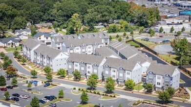 Radial at Mora Point in Charlotte, NC - Building Photo - Building Photo