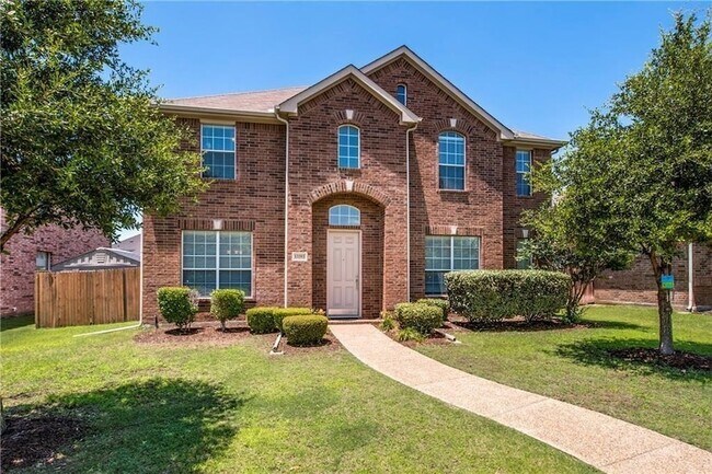 13393 Mondovi Dr