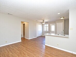 301 Algerita Dr in Georgetown, TX - Building Photo - Building Photo