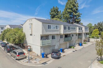 40710-40742 Chapel Way in Fremont, CA - Foto de edificio - Building Photo