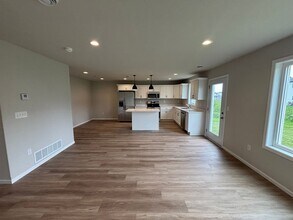 6745 Meadow View Dr S in Fargo, ND - Building Photo - Building Photo
