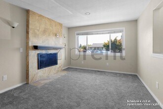 14715 57th Ave S in Tukwila, WA - Building Photo - Building Photo