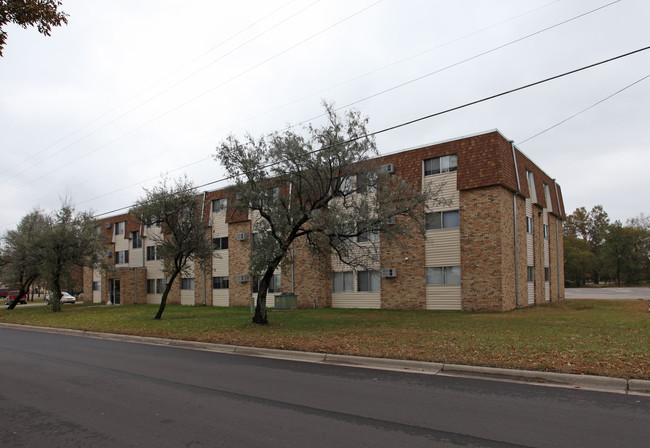 Martin Estates in Becker, MN - Building Photo - Building Photo