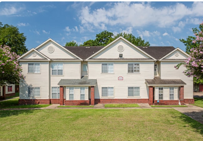2121 Lobdell Blvd
