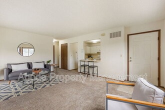 1418 Emery Ct in Longmont, CO - Foto de edificio - Building Photo