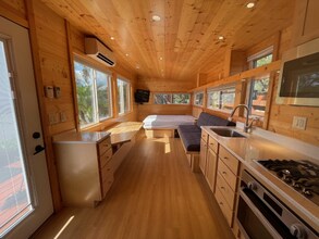 11008 US-301 in Riverview, FL - Building Photo - Building Photo