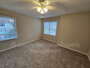 978 W Mill Bend in Kennesaw, GA - Building Photo - Building Photo