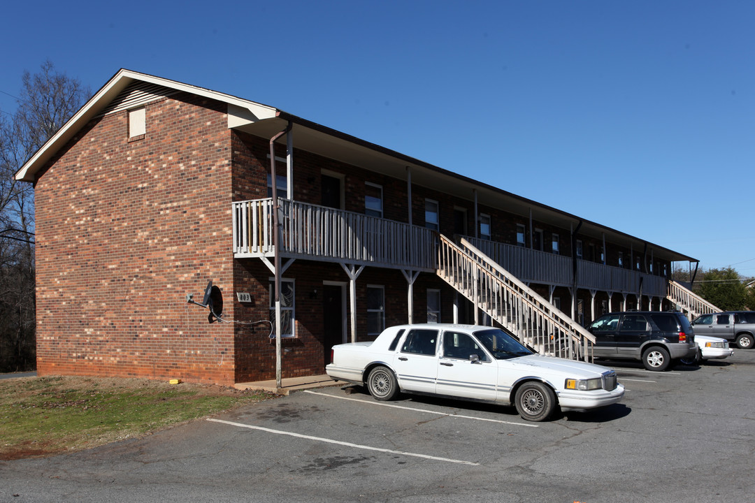 Eastway Apartments in Winston-Salem, NC - Foto de edificio