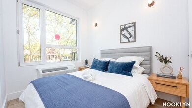 1042 President St, Unit 5f in Brooklyn, NY - Foto de edificio - Building Photo