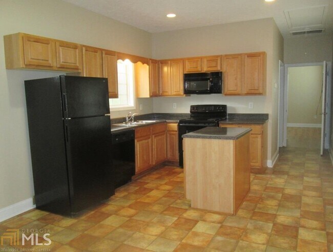 614 Cottage Ln in Lagrange, GA - Building Photo - Building Photo