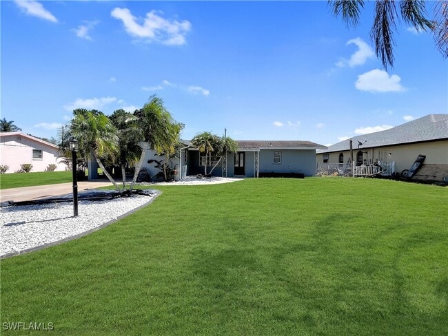 property at 2210 Parkview Dr