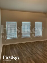 300 Avalon Wy in Clanton, AL - Foto de edificio - Building Photo